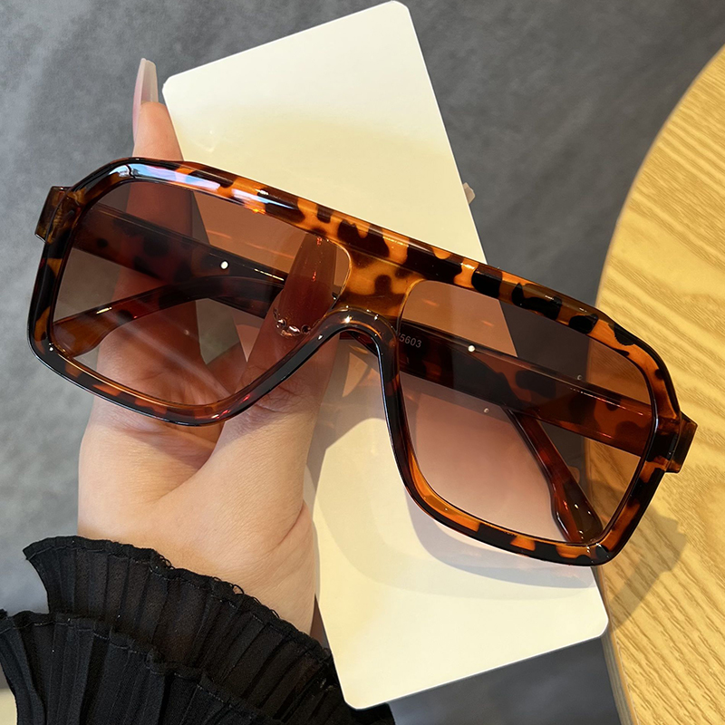Kacamata Anti Cahaya Bentuk Pe - Designer Sunglasses ulasan dan harga