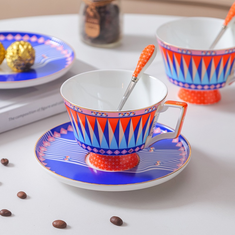 Set Cangkir Kopi dan Piring Ke - Luxury Gift Set ulasan dan harga