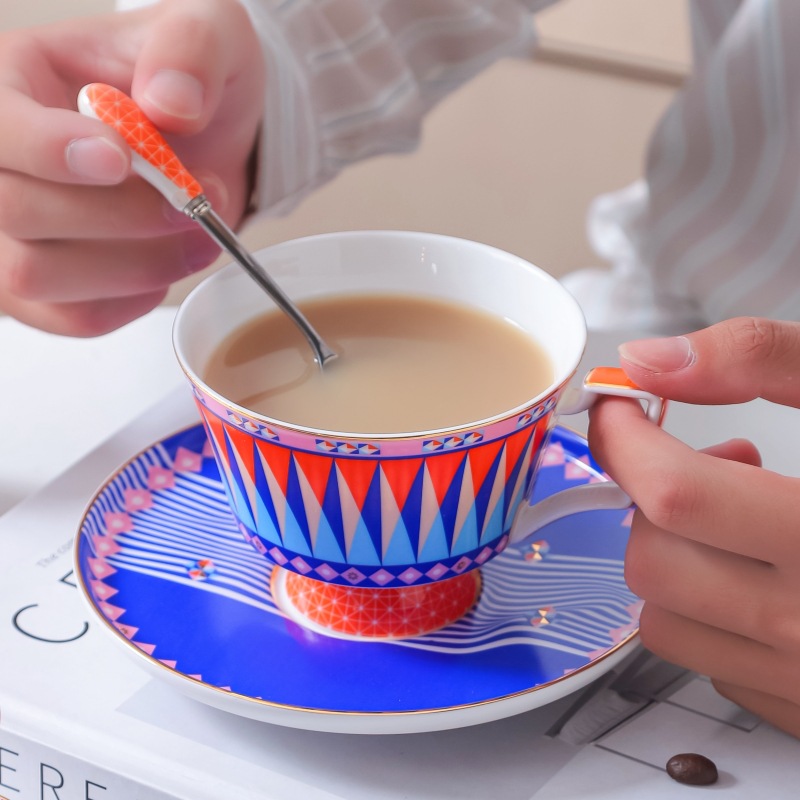 Set Cangkir Kopi dan Piring Ke - Luxury Gift Set ulasan dan harga